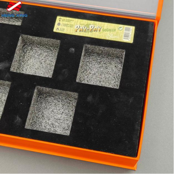 Boîte magnétique dépliable