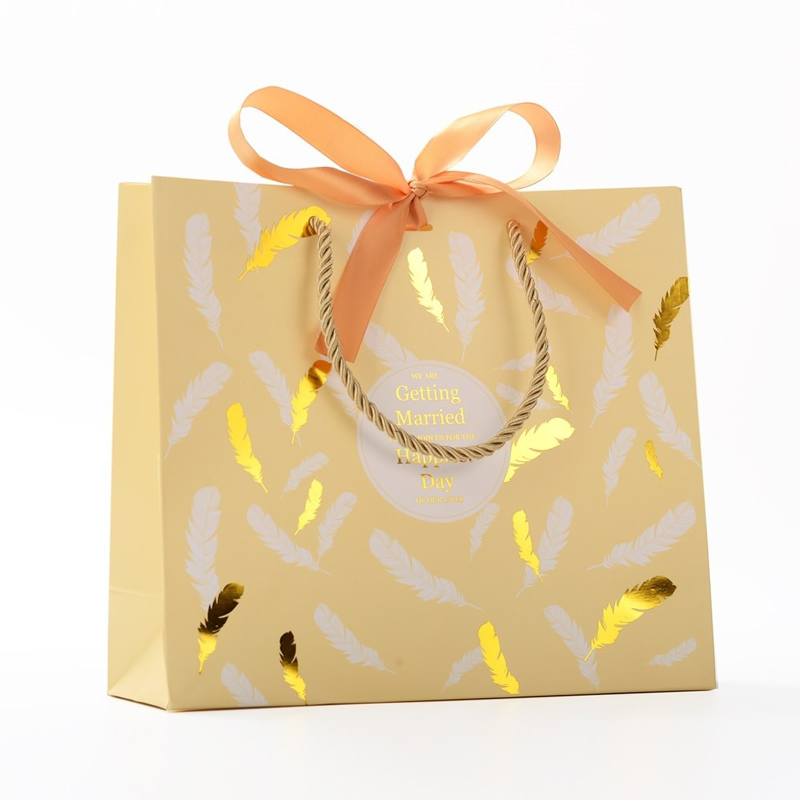 Sac cadeau personnalisé avec ruban