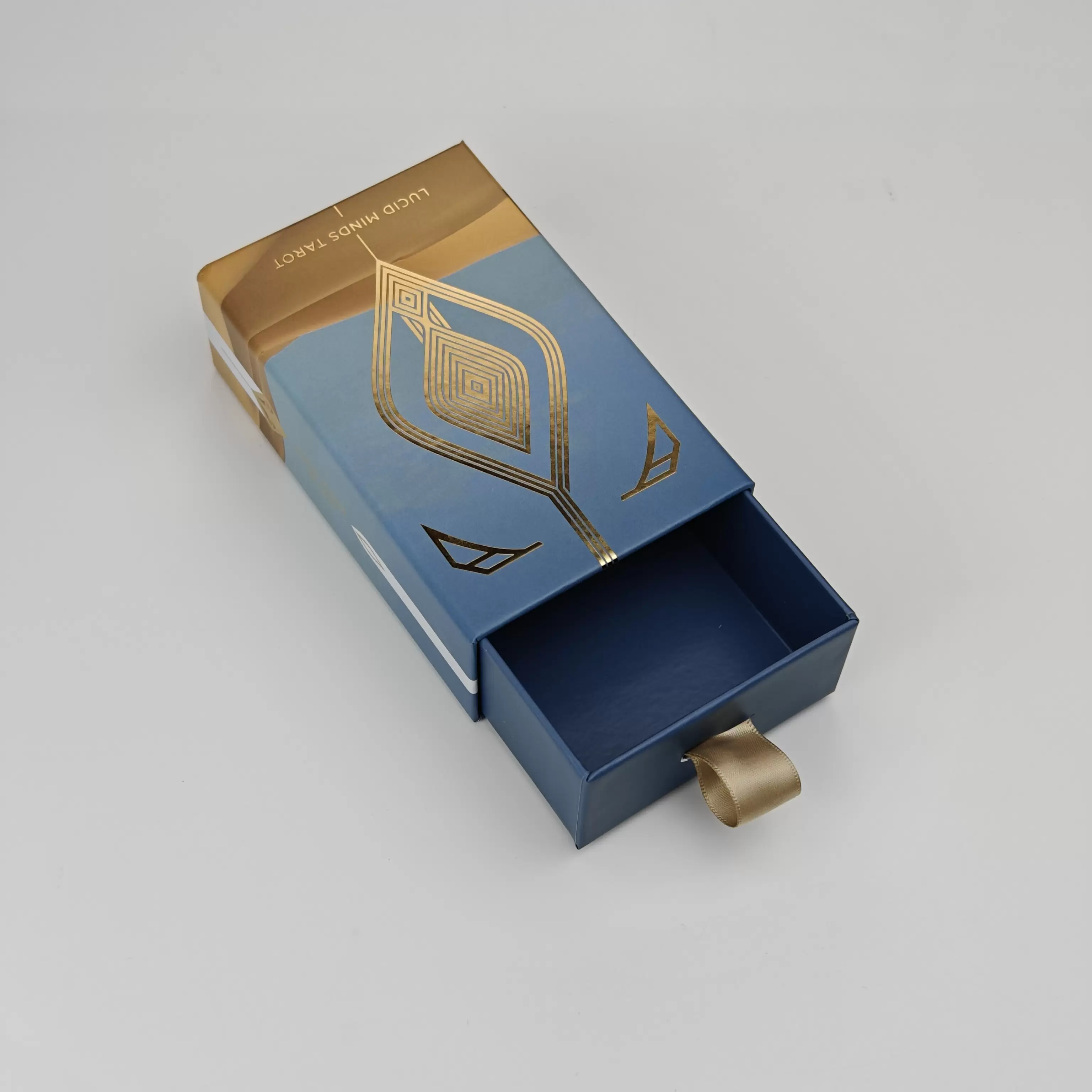 Coffrets cadeaux à tiroirs en carton