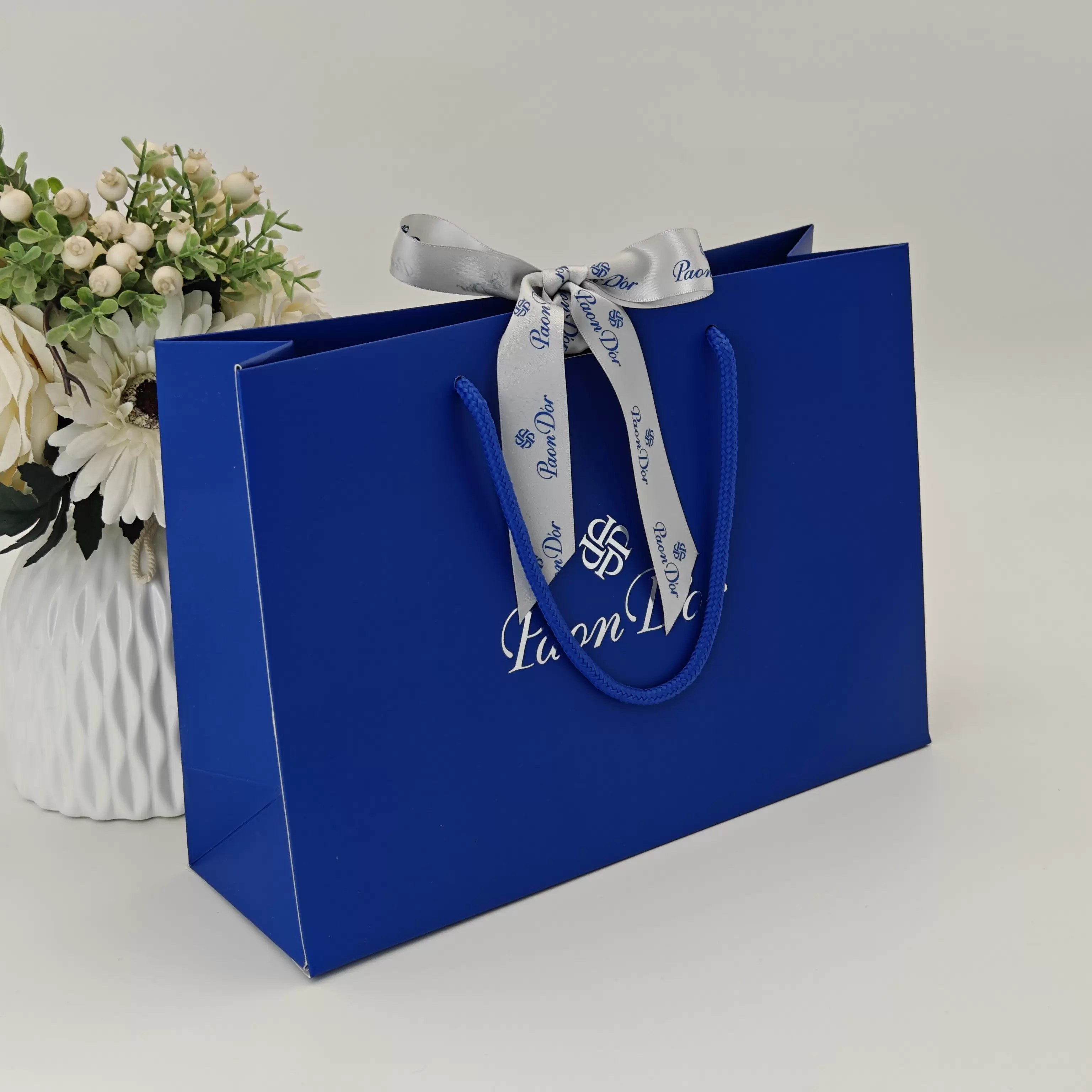 Coffret cadeau avec ruban
