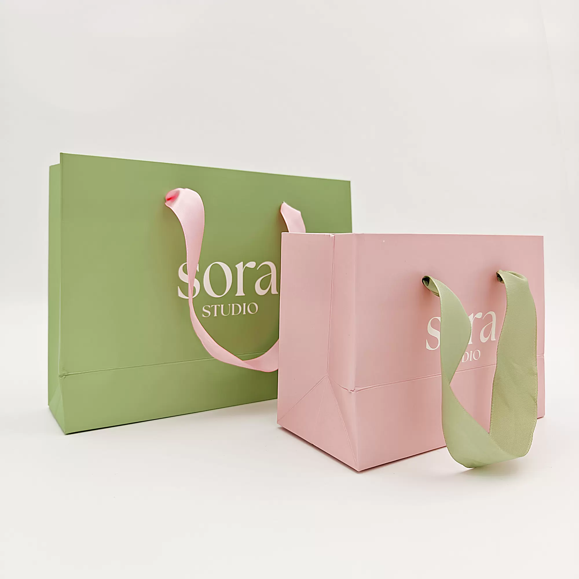 Sacs de courses en papier personnalisés avec logo